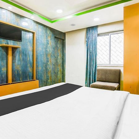 Super Hotel O Tagore Park Ruby Road Kolkata Exterior photo