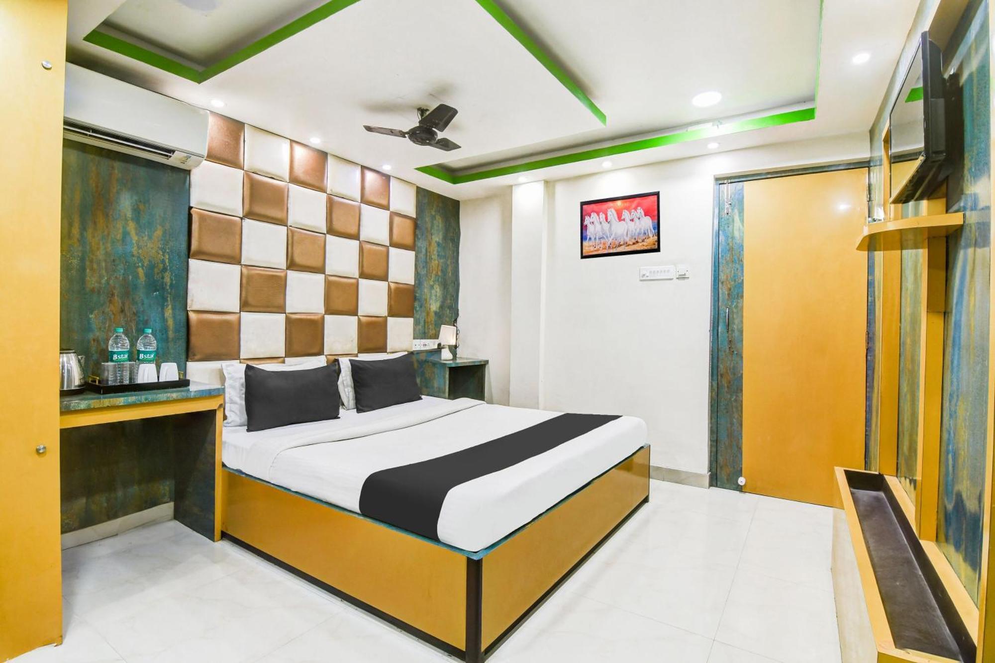 Super Hotel O Tagore Park Ruby Road Kolkata Exterior photo
