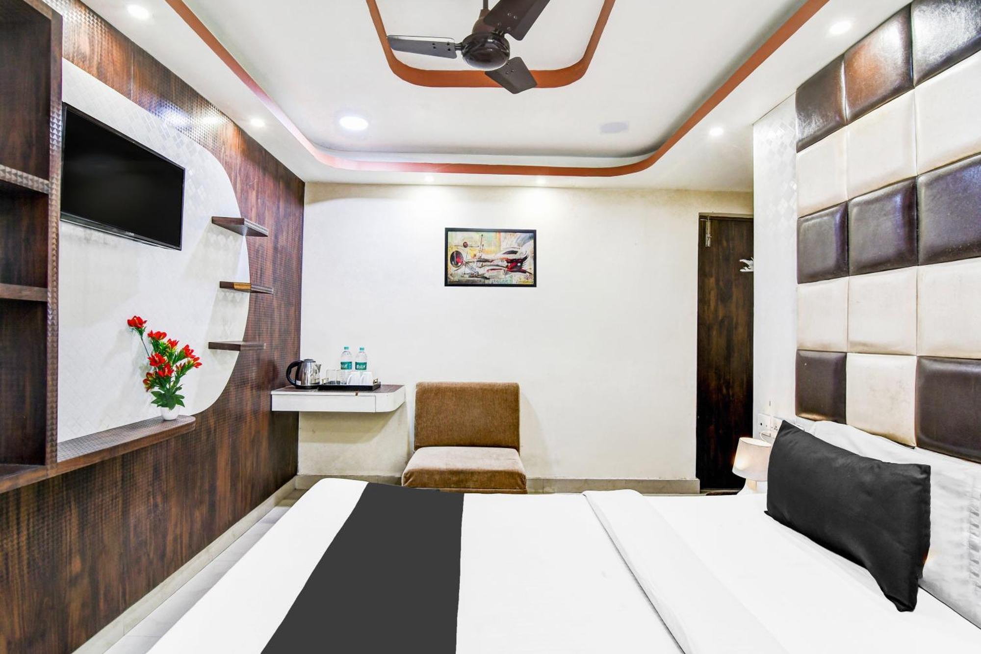 Super Hotel O Tagore Park Ruby Road Kolkata Exterior photo