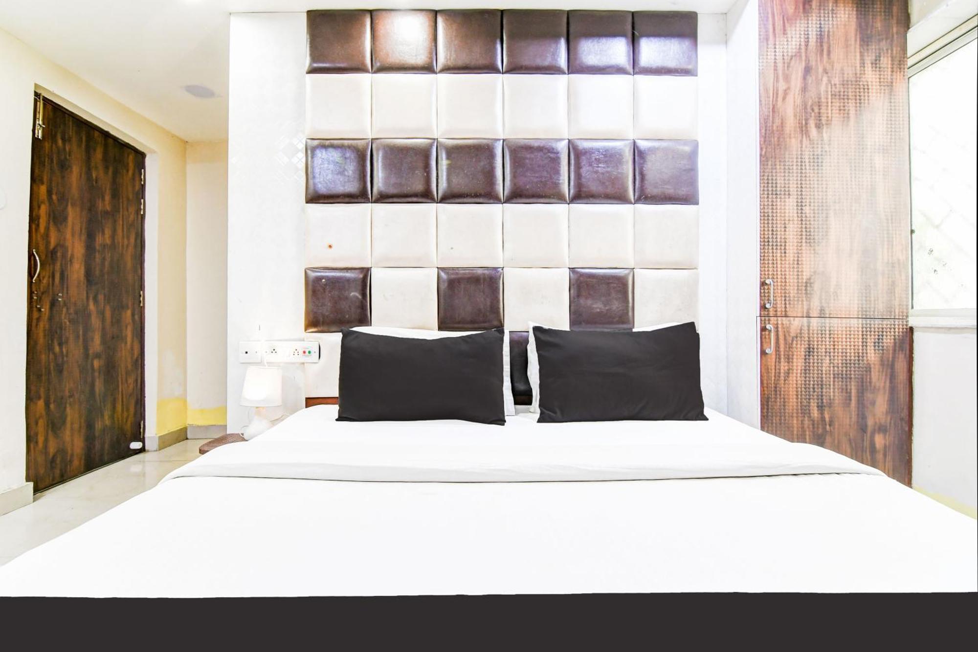 Super Hotel O Tagore Park Ruby Road Kolkata Exterior photo