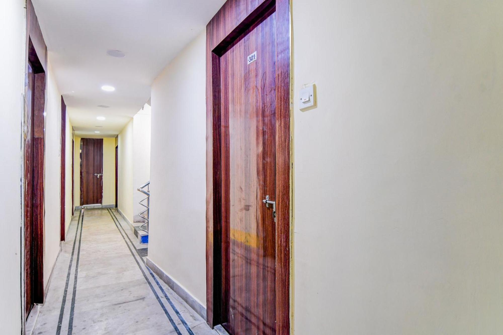 Super Hotel O Tagore Park Ruby Road Kolkata Exterior photo